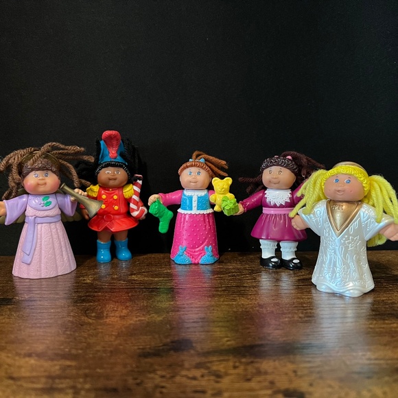 CABBAGE PATCH KIDS Happy Meal Doll Toys - Picture 1 of 13
